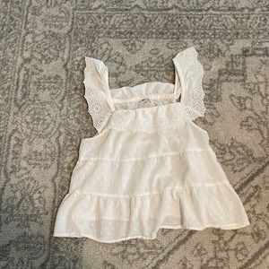 Cute detailed blouse!